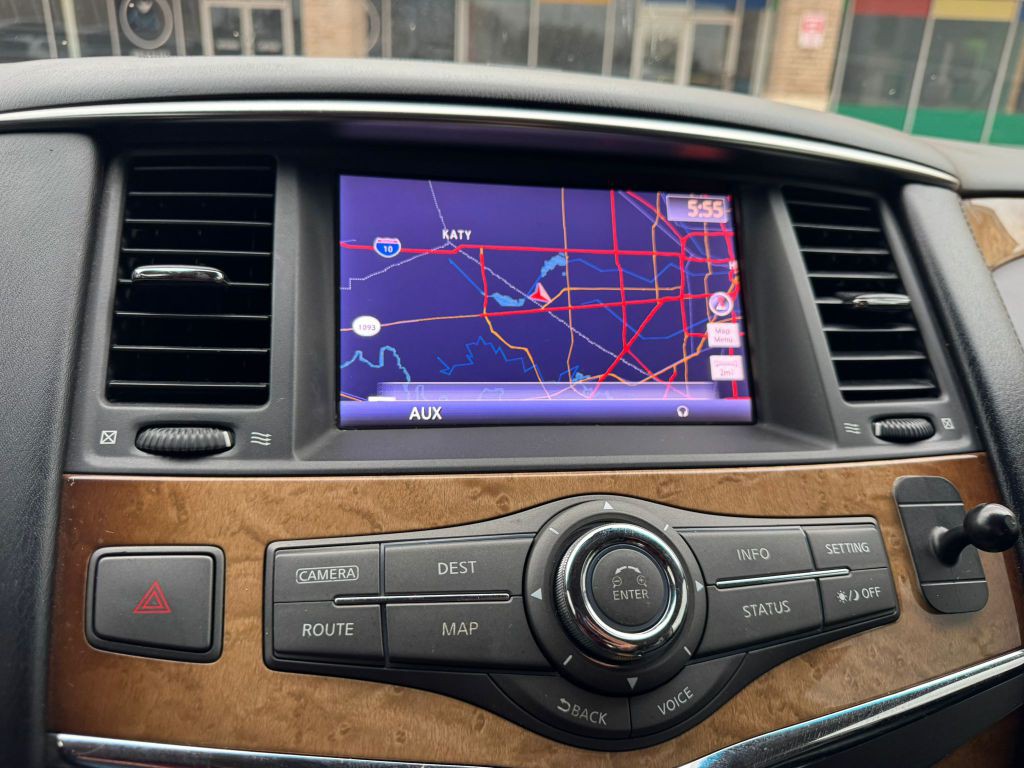 2012 INFINITI QX56 Image 23