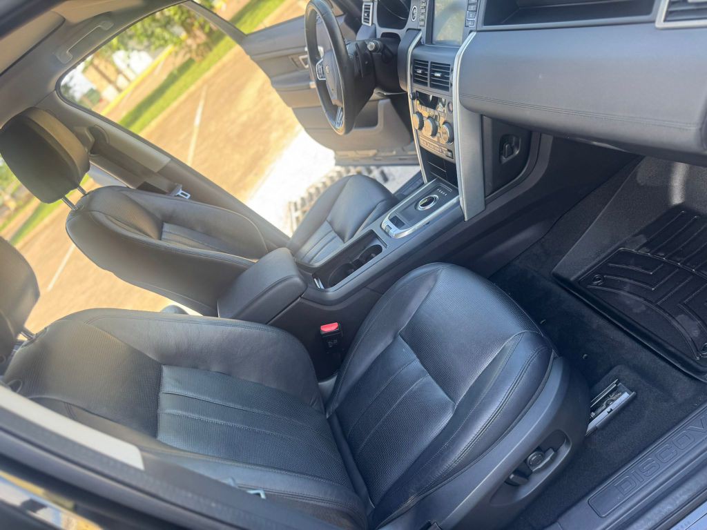 2017 Land Rover Discovery Sport Image 19
