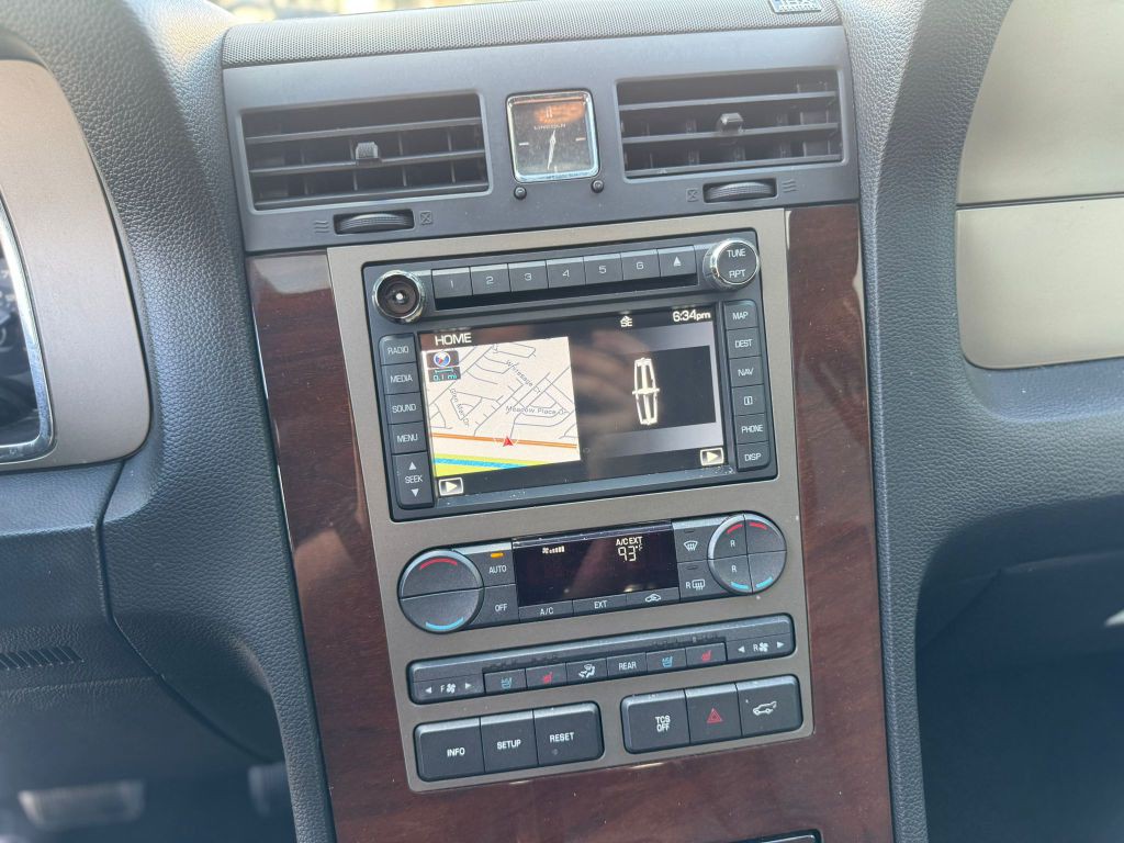 2014 Lincoln Navigator Image 19