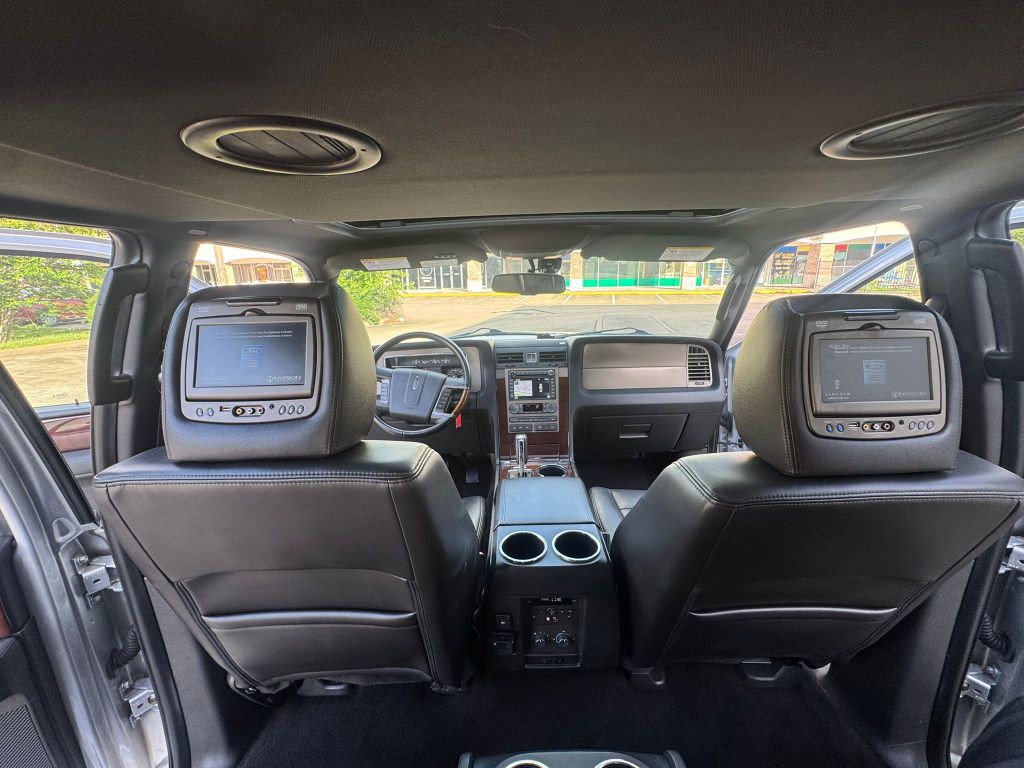 2014 Lincoln Navigator Image 20