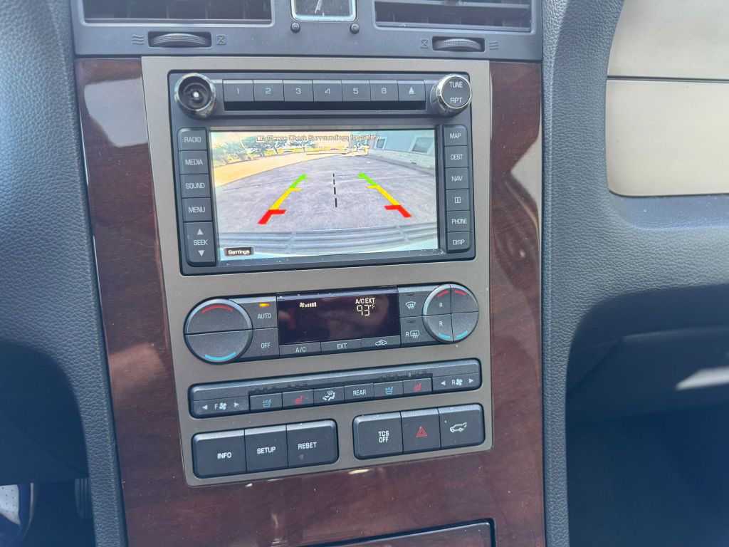 2014 Lincoln Navigator Image 21