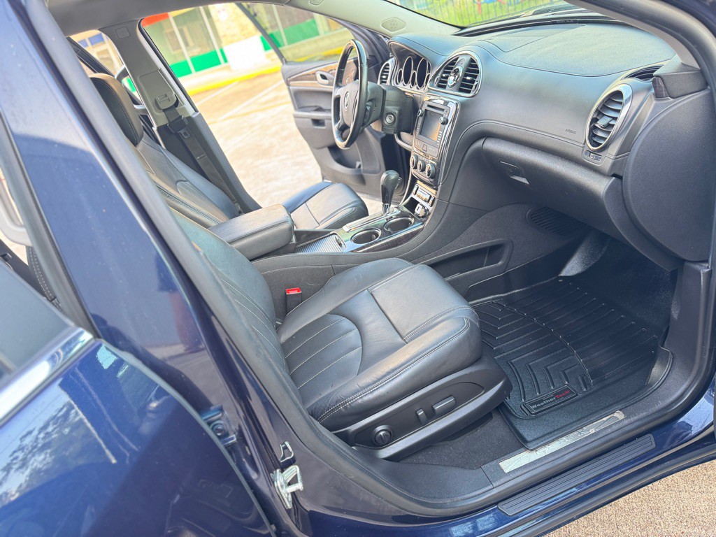 2017 Buick Enclave Image 16