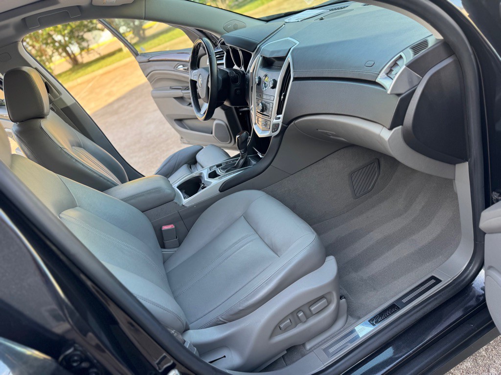 2012 Cadillac SRX Image 15