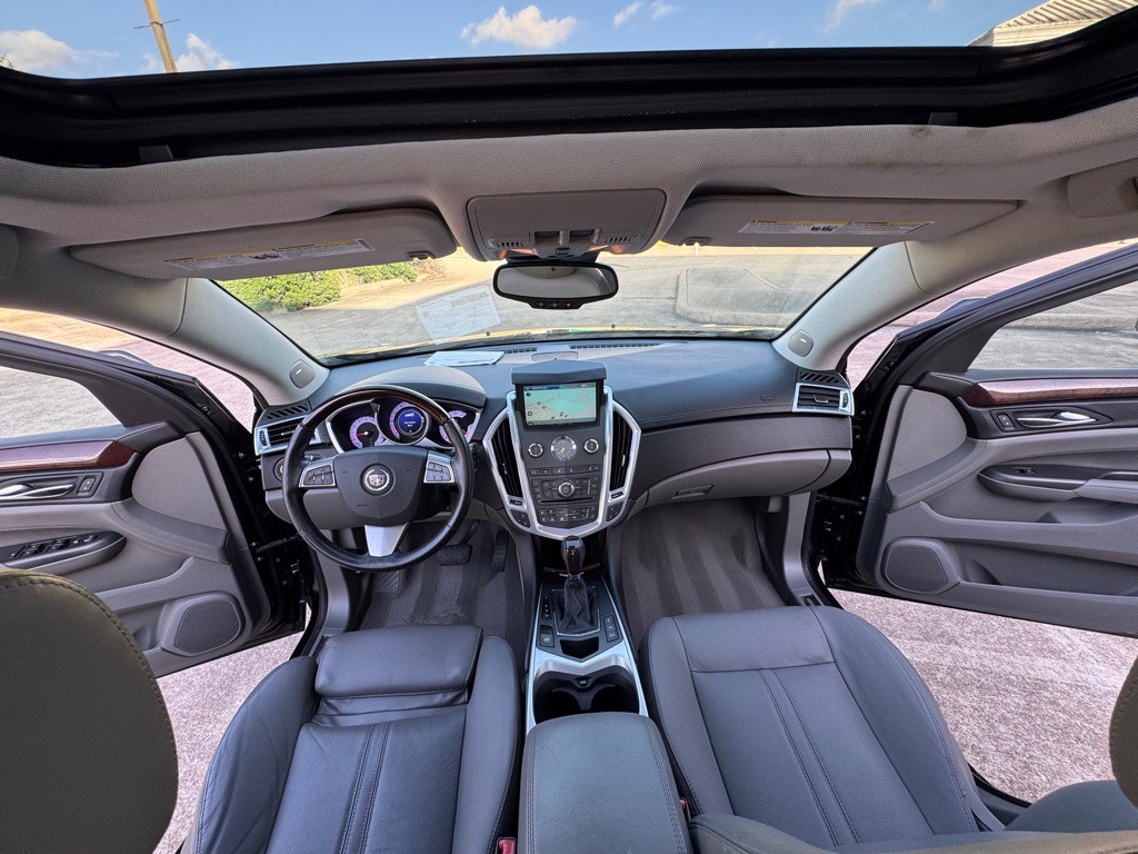 2012 Cadillac SRX Image 18