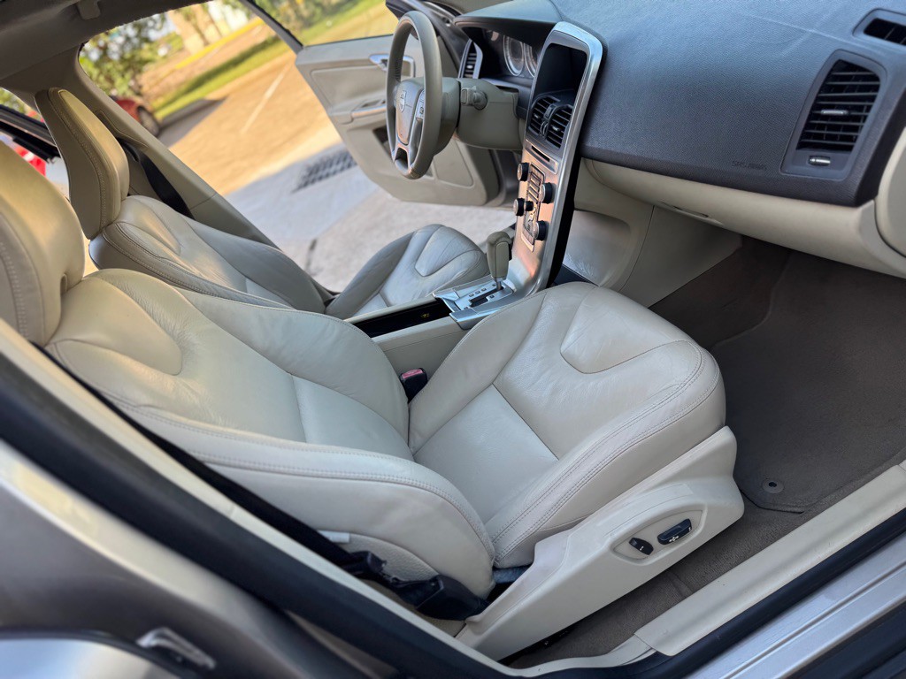 2012 Volvo XC60 Image 15
