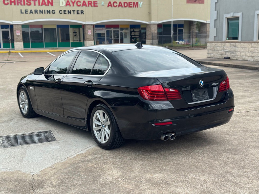 2015 BMW 5 Series Image 8