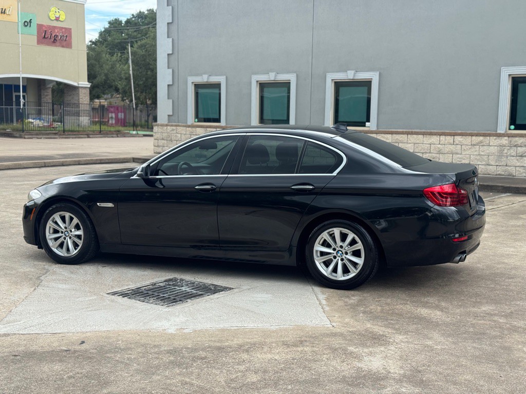 2015 BMW 5 Series Image 9
