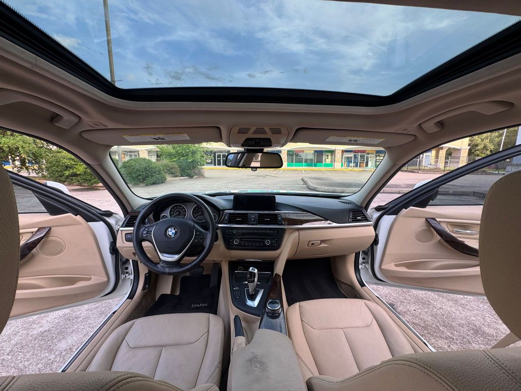 2014 BMW 3 Series Image 16