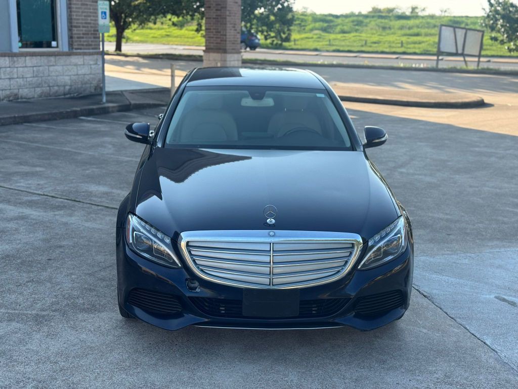 2015 Mercedes-Benz C-Class Image 2