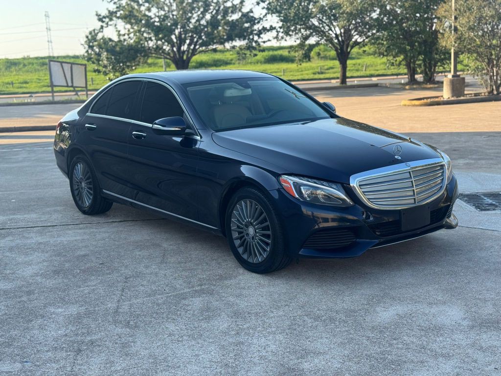2015 Mercedes-Benz C-Class Image 3