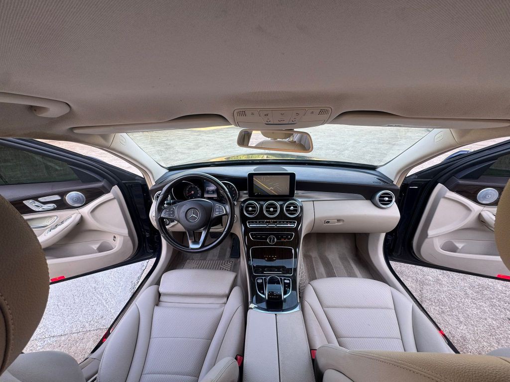 2015 Mercedes-Benz C-Class Image 13