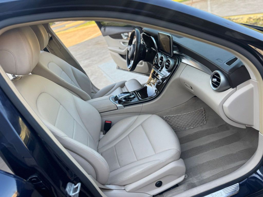 2015 Mercedes-Benz C-Class Image 15