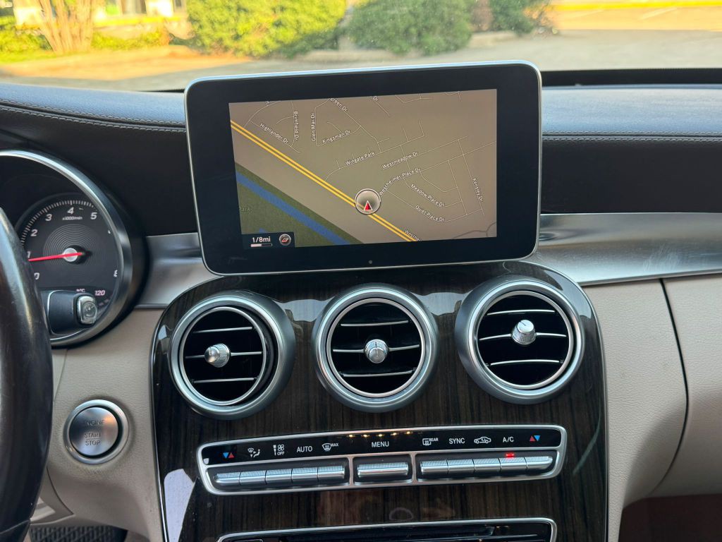 2015 Mercedes-Benz C-Class Image 20