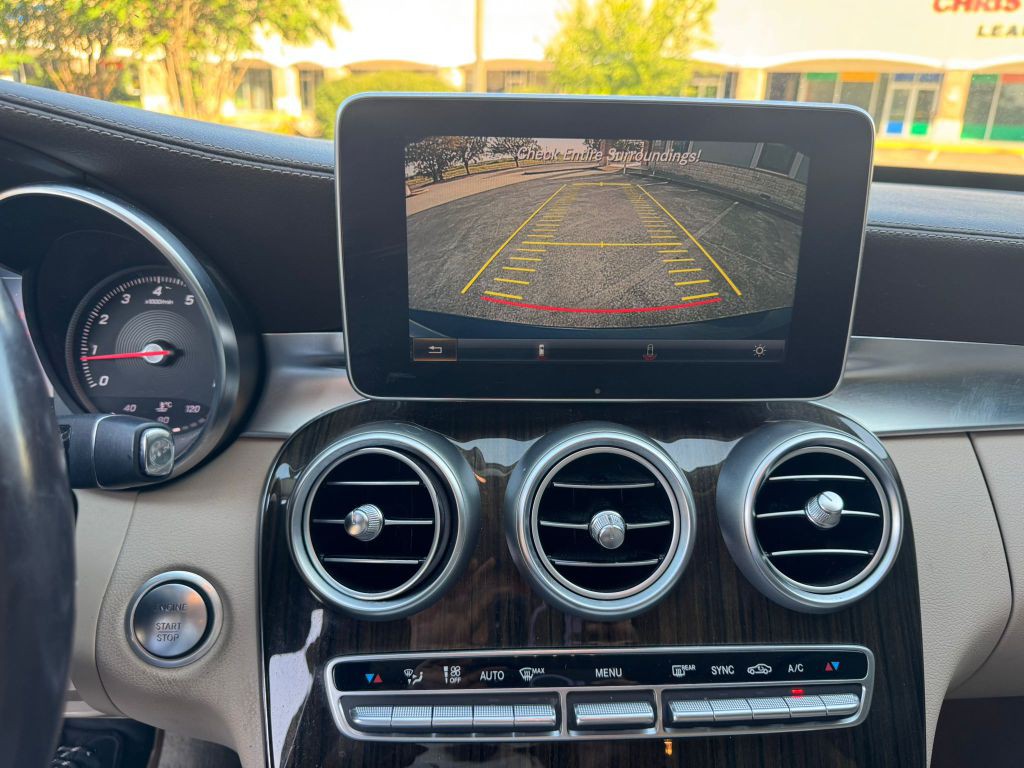 2015 Mercedes-Benz C-Class Image 21