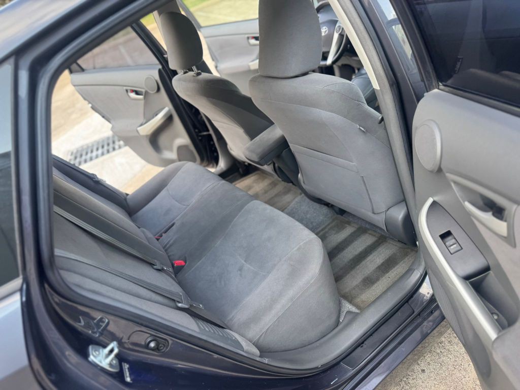 2011 Toyota Prius Image 15