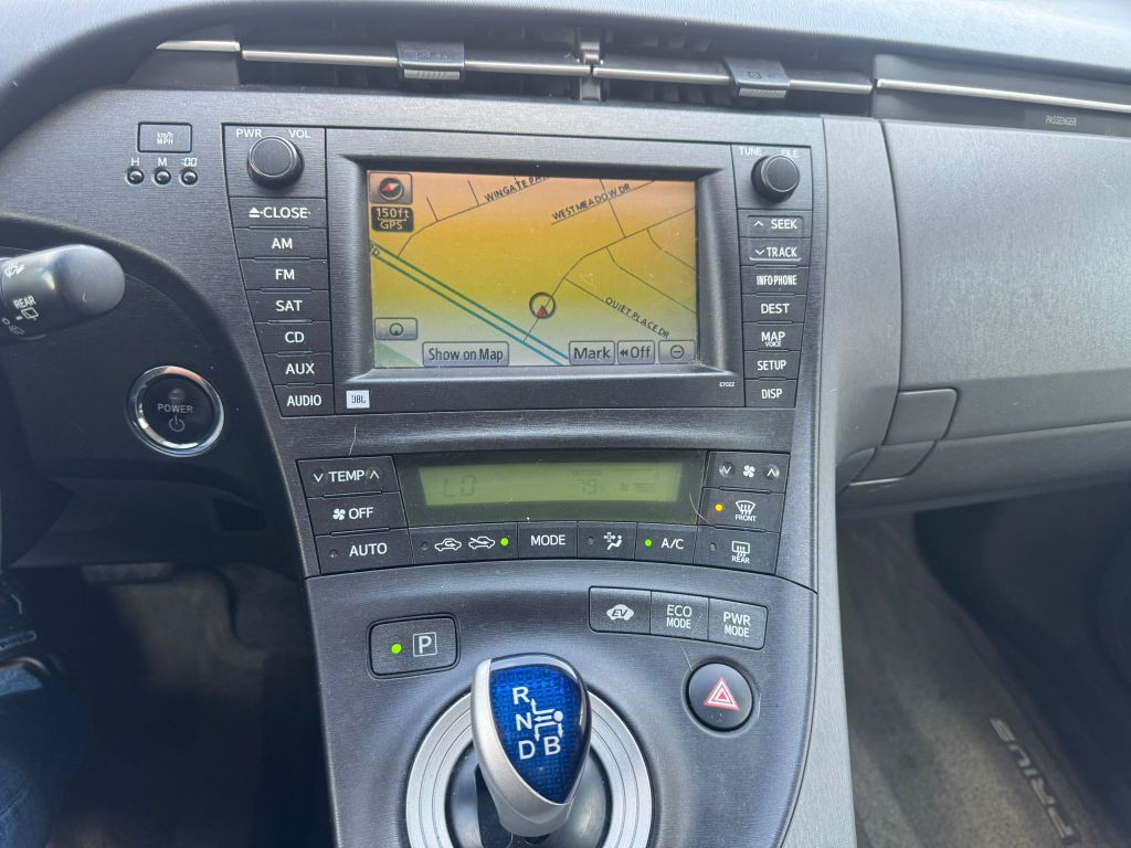 2011 Toyota Prius Image 18