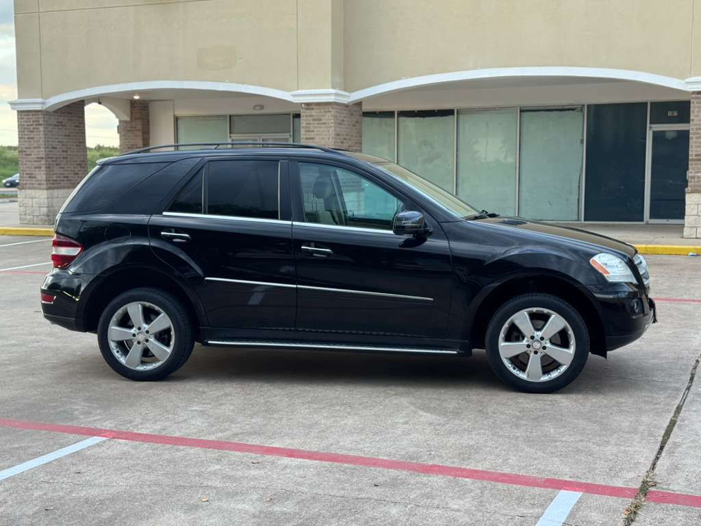 2011 Mercedes-Benz M-Class Image 6