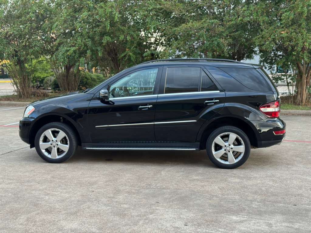 2011 Mercedes-Benz M-Class Image 9