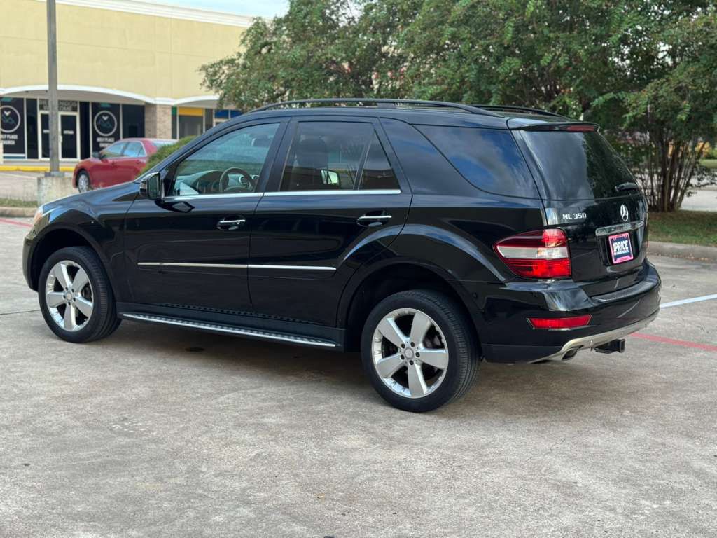 2011 Mercedes-Benz M-Class Image 10