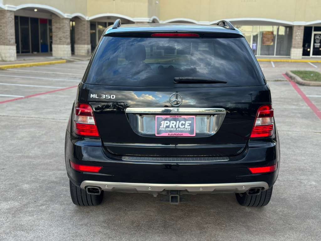 2011 Mercedes-Benz M-Class Image 16