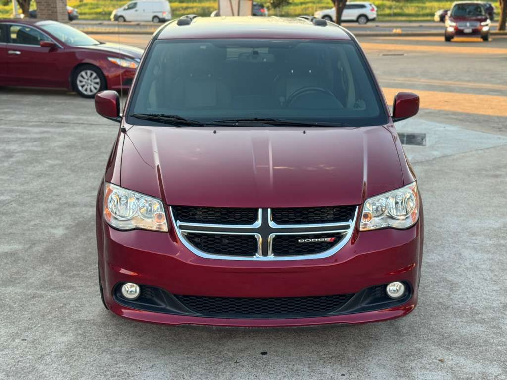 2016 Dodge Grand Caravan Image 2