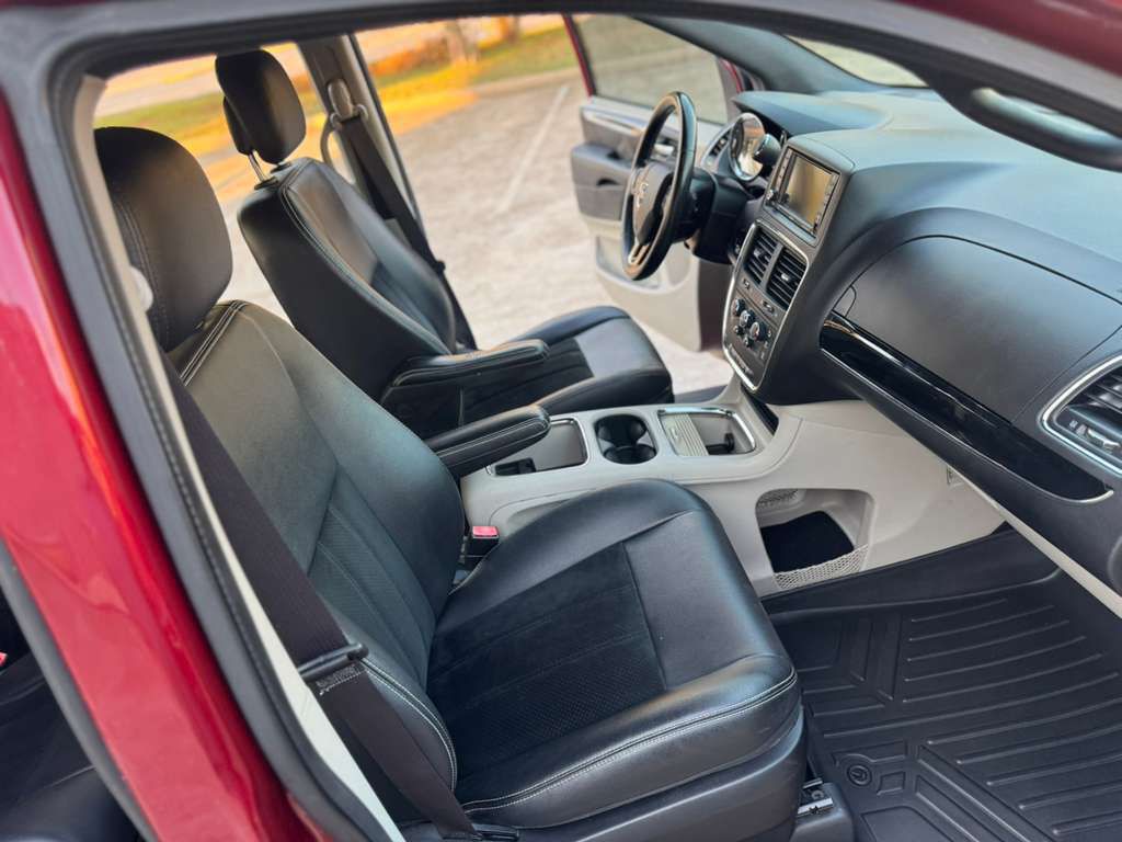 2016 Dodge Grand Caravan Image 14