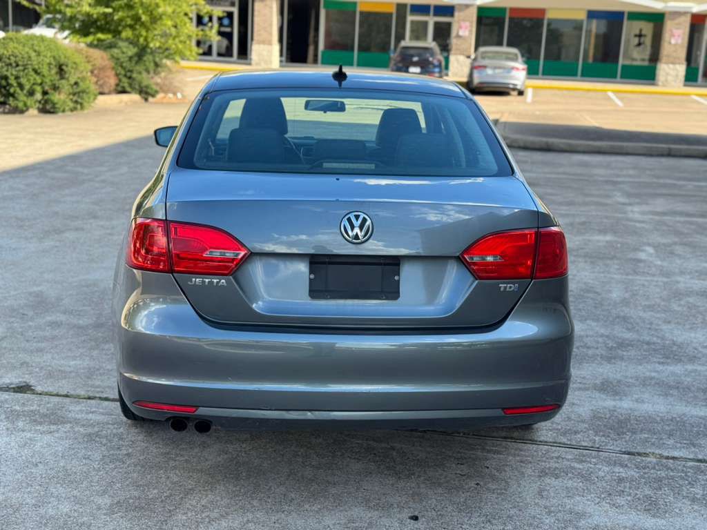 2013 Volkswagen Jetta Image 4