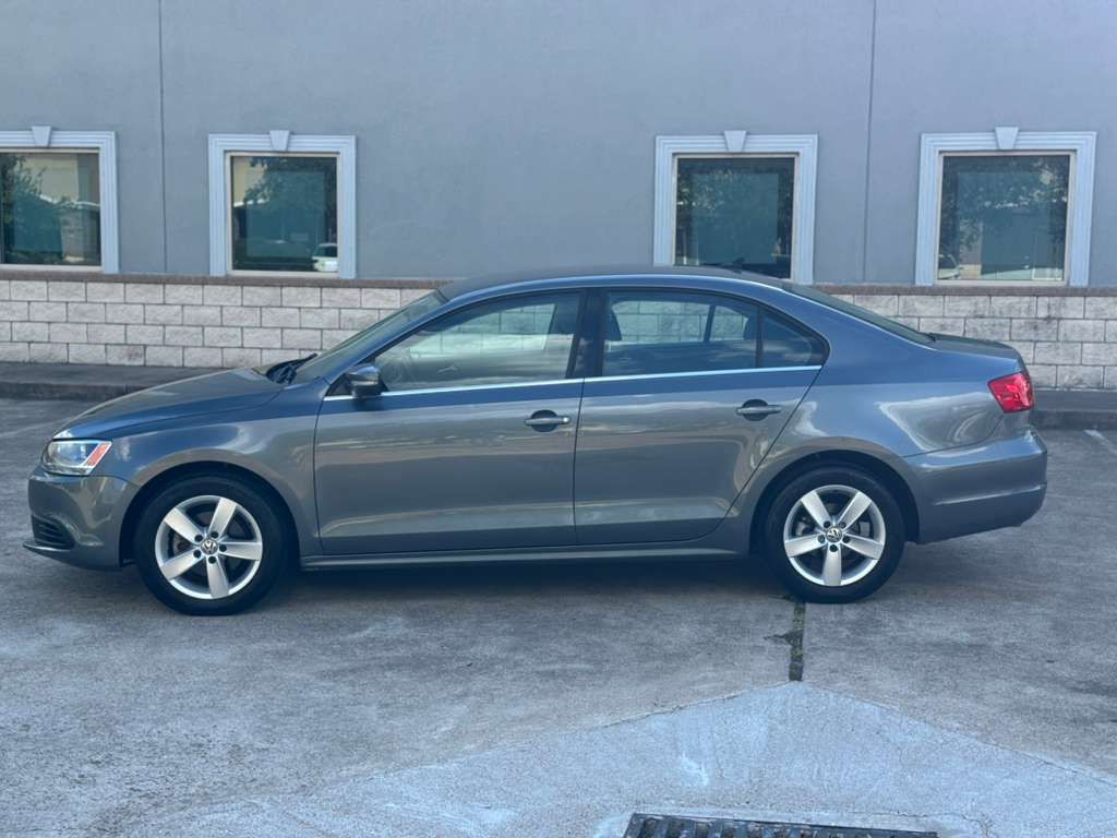 2013 Volkswagen Jetta Image 11