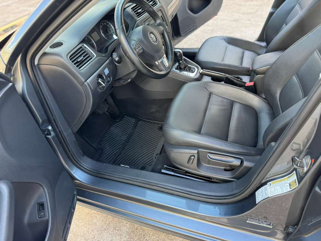 2013 Volkswagen Jetta Image 15
