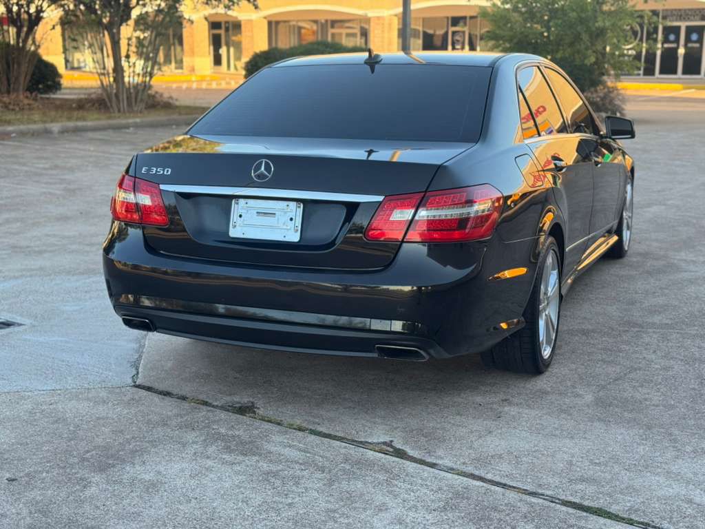 2013 Mercedes-Benz E-Class Image 8