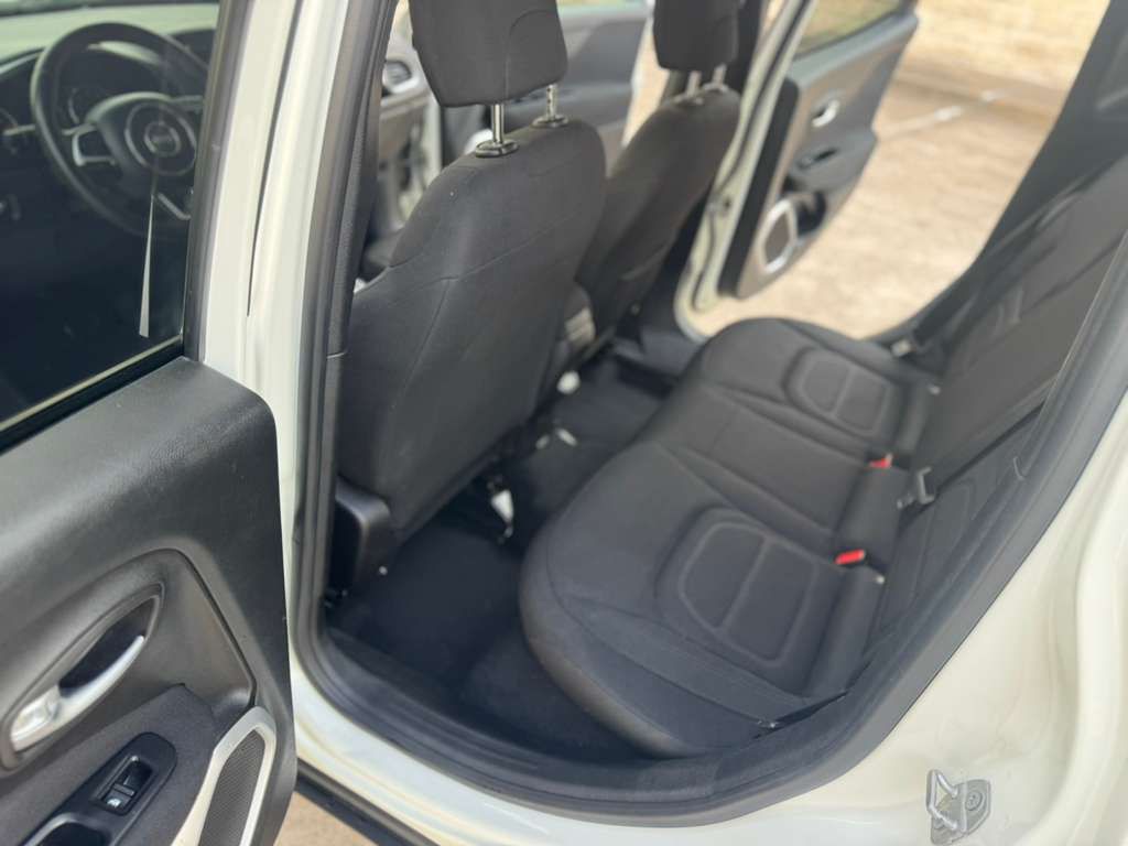 2019 Jeep Renegade Image 13