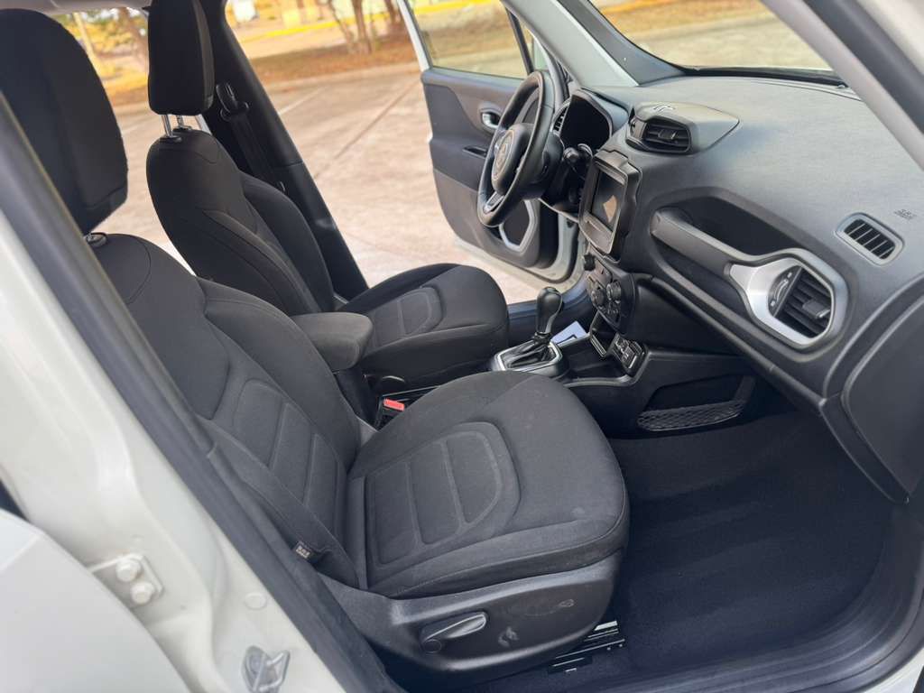 2019 Jeep Renegade Image 16