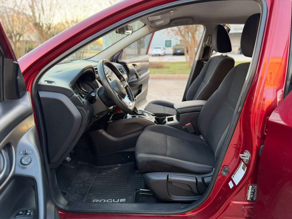 2020 Nissan Rogue Image 14