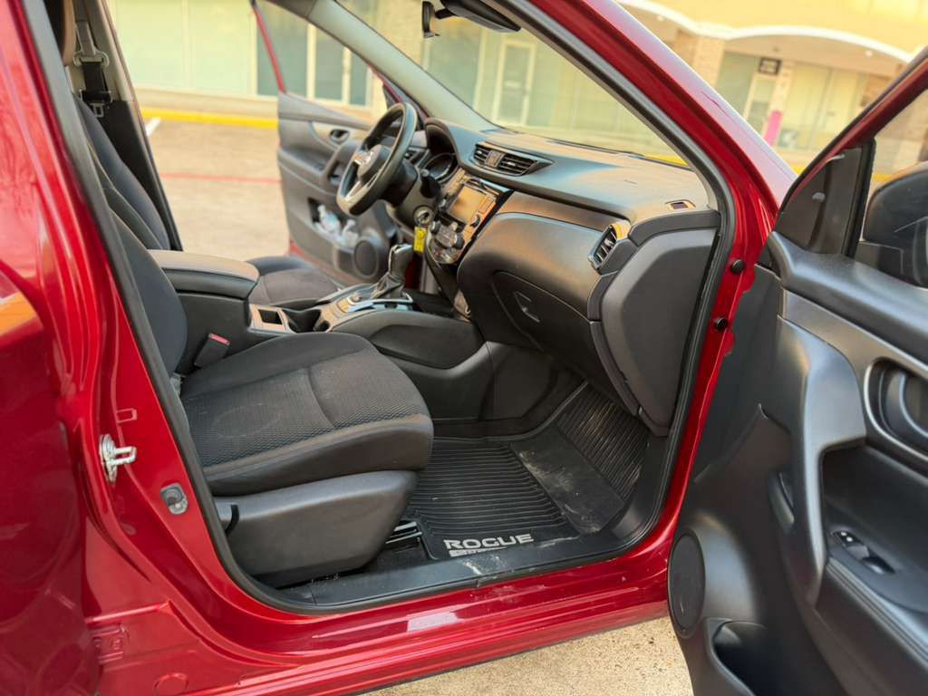 2020 Nissan Rogue Image 16