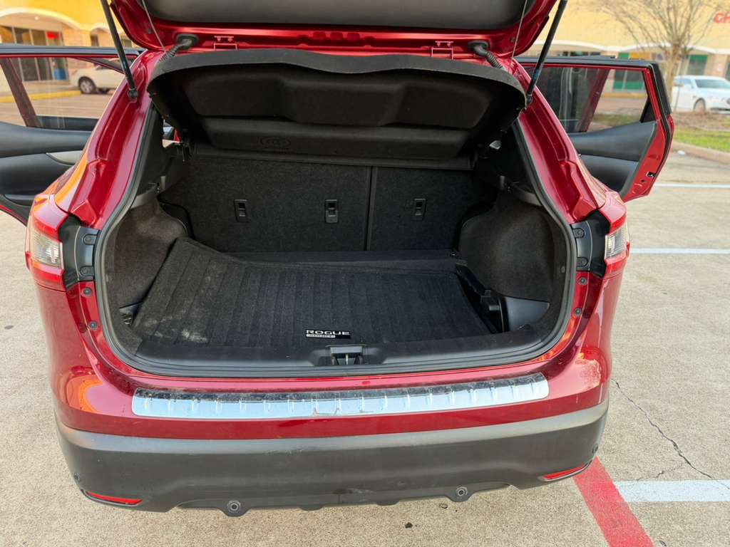 2020 Nissan Rogue Image 17