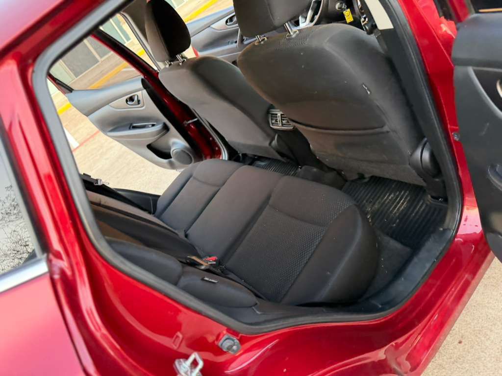 2020 Nissan Rogue Image 18