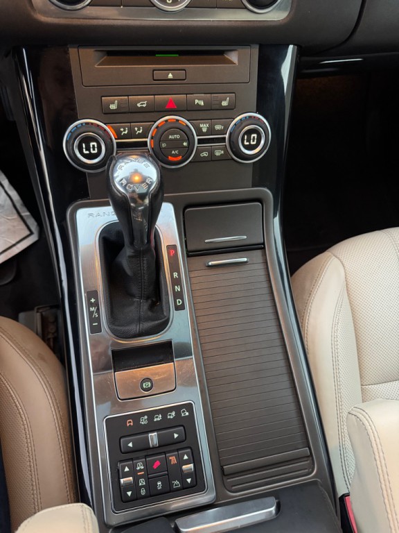 2013 Land Rover Range Rover Sport Image 18