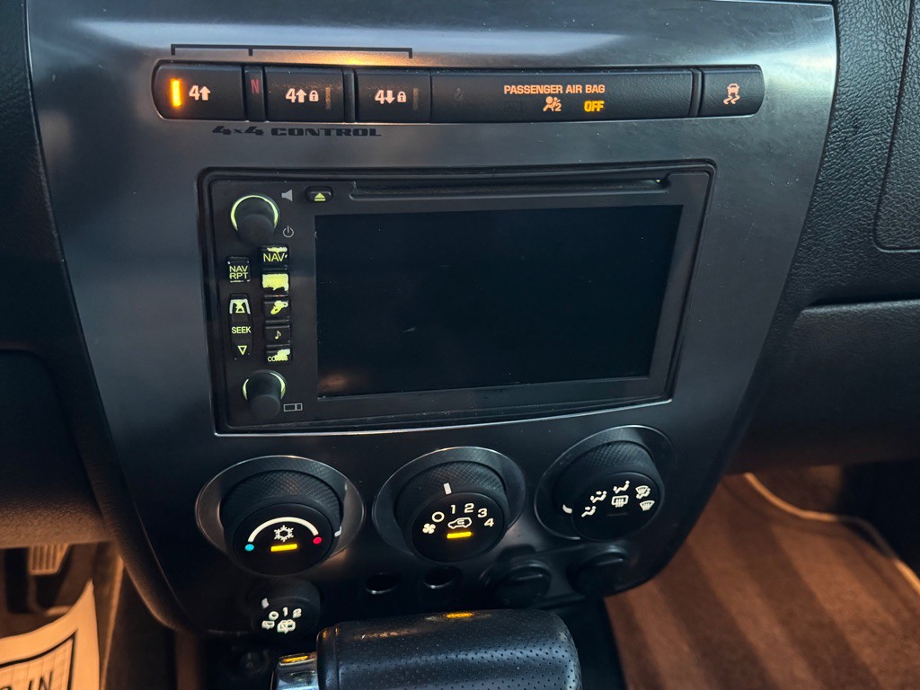 2008 HUMMER H3 Image 20