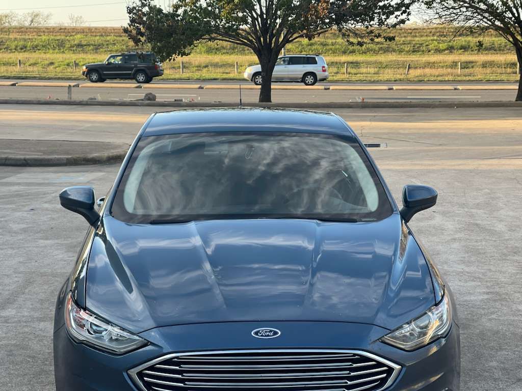 2018 Ford Fusion Image 2