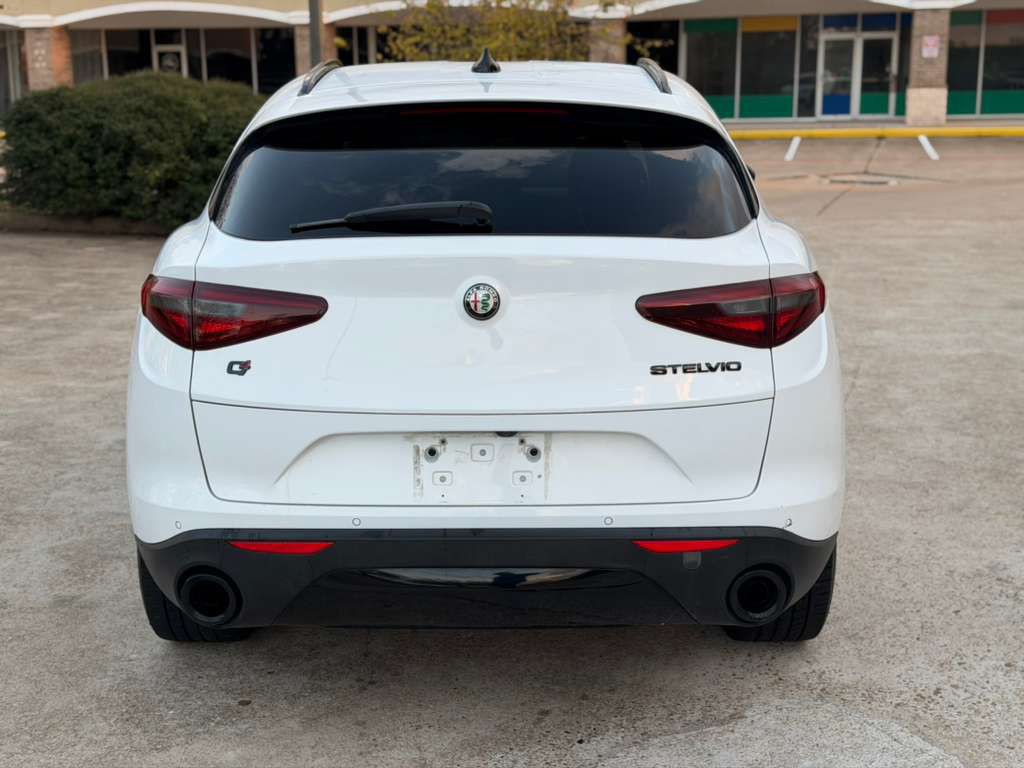 2018 Alfa Romeo Stelvio Image 7