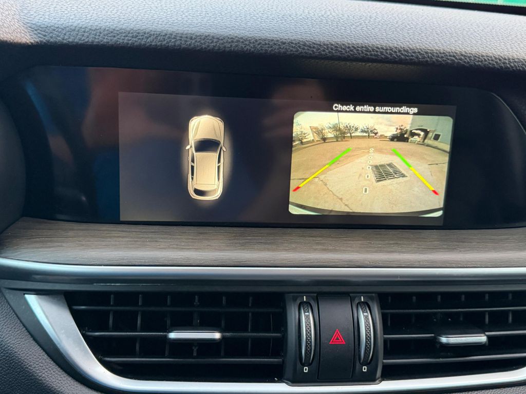 2018 Alfa Romeo Stelvio Image 20