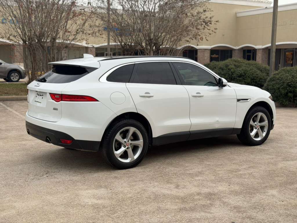 2019 Jaguar F-PACE Image 6