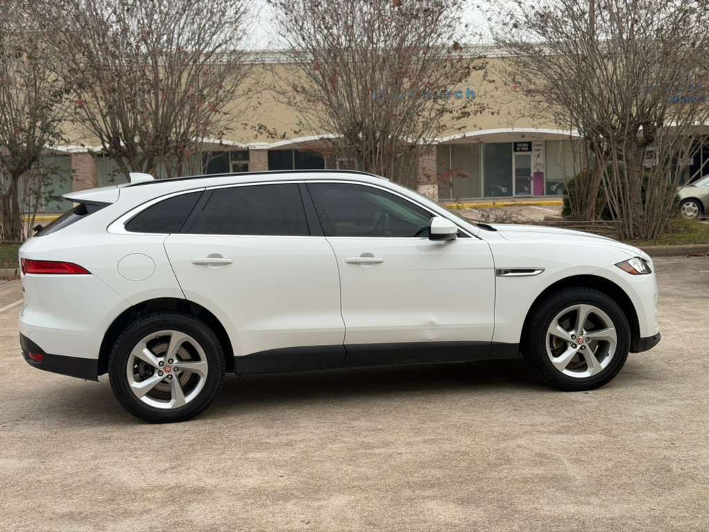 2019 Jaguar F-PACE Image 7