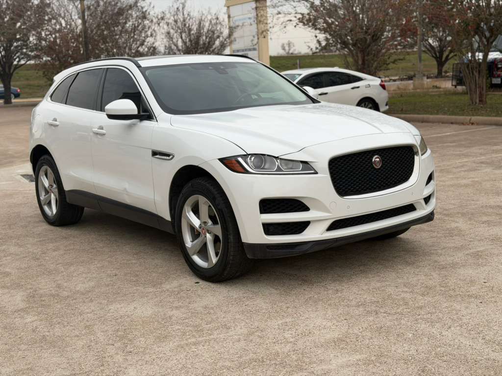 2019 Jaguar F-PACE Image 8