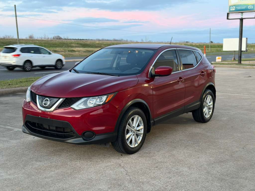 2019 Nissan Rogue Image 2