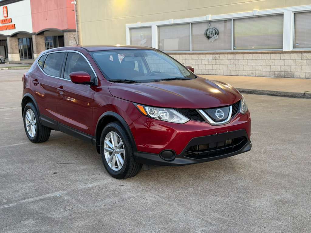 2019 Nissan Rogue Image 3