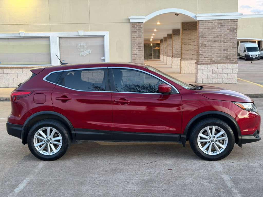 2019 Nissan Rogue Image 8
