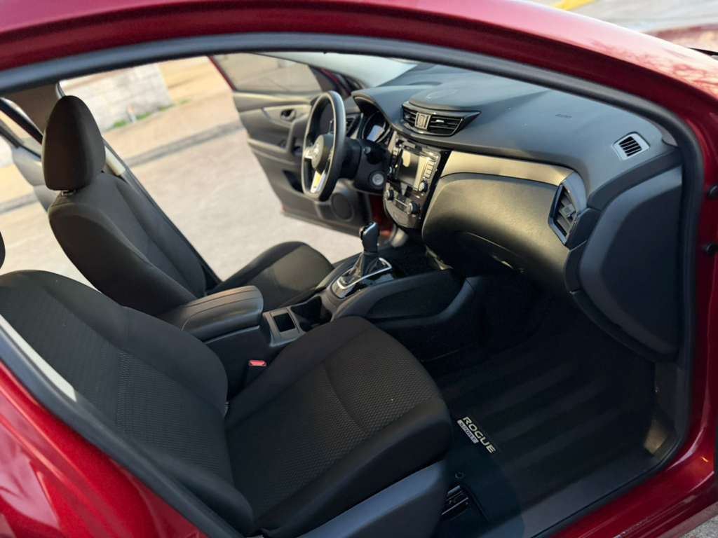 2019 Nissan Rogue Image 9