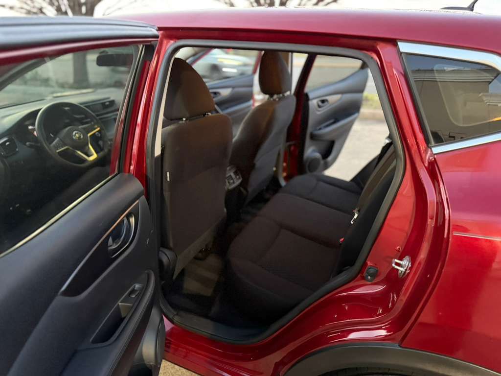 2019 Nissan Rogue Image 11