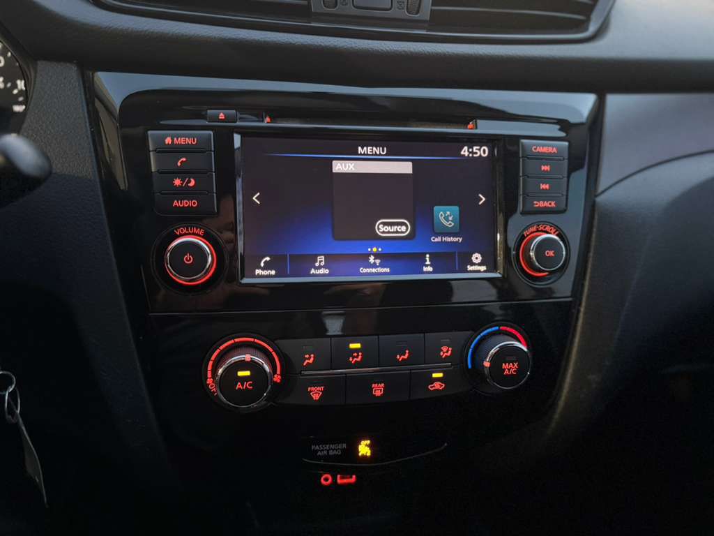 2019 Nissan Rogue Image 16